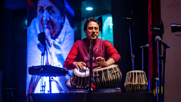 Sourendro & Soumyojit Team (Tabla Wadak)